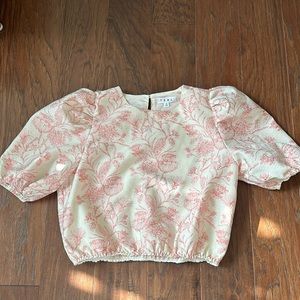 THML medium top. New. Pink and cream.